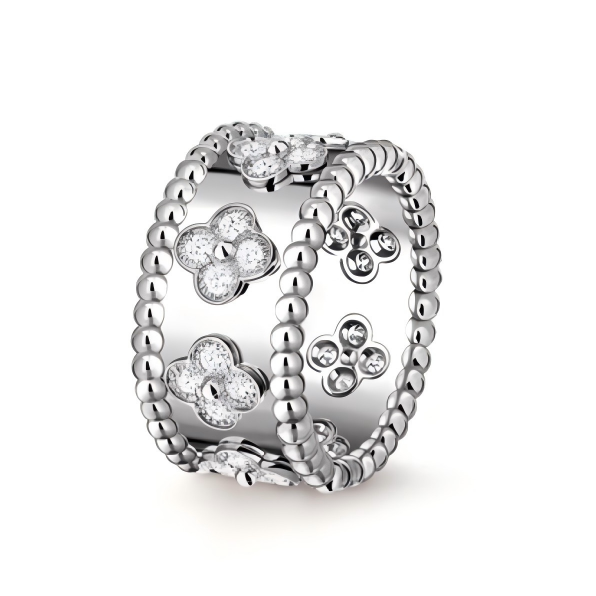 VCA Perl茅e clovers ring, small model, adjustable opening