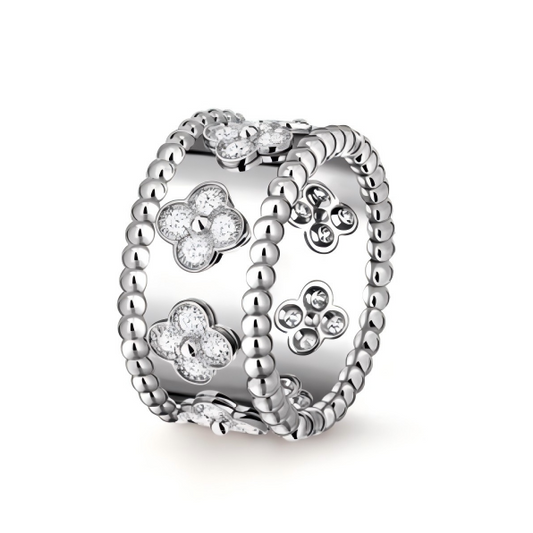 VCA Perl茅e clovers ring, small model, adjustable opening