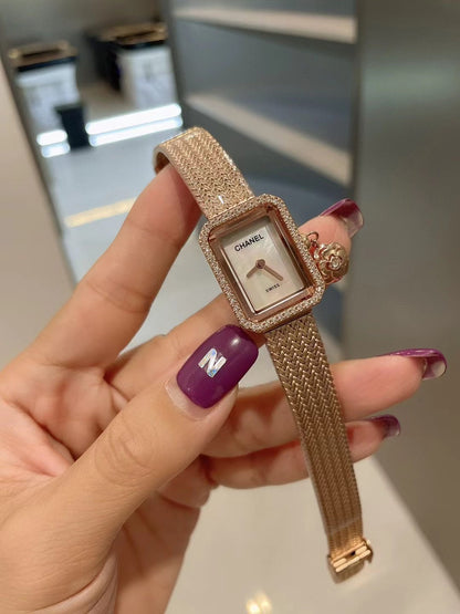 Chanel PREMI鑴燫E Watch